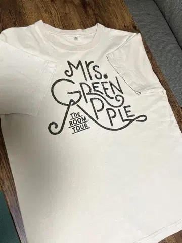 미세스 그린애플 티셔츠 더 룸 투어 S 사이즈