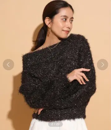 라메 페더 오프숄더 니트 마이스트라다