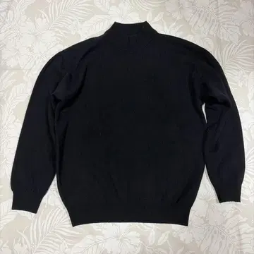 베네통 블랙 터틀넥 니트
