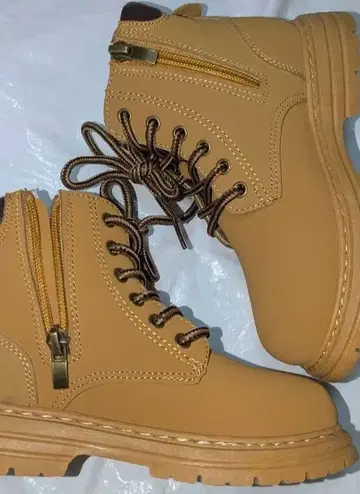 베이지 지퍼 달린 워크 부츠