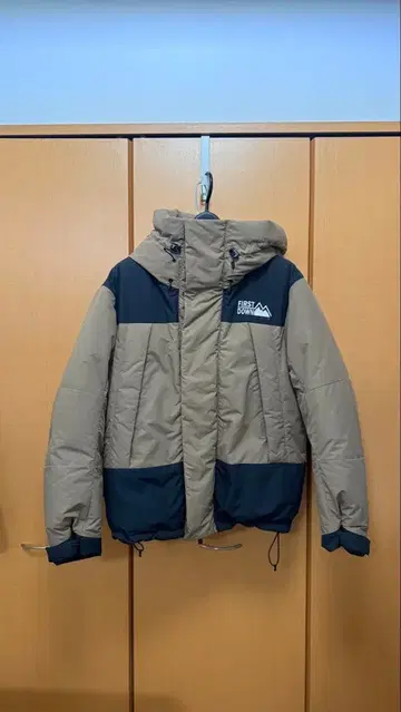 FIRST DOWN 다운 자켓 S 베이지/블랙