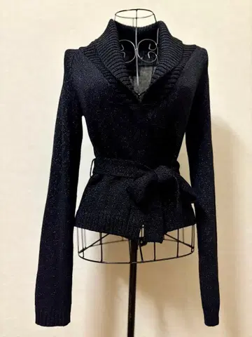 보나조르나타(BUONA GIORNATA) 라메 광택감 있는 가디건