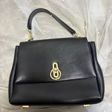 블랙 가죽 핸드백 골드 금장 장식 (사미르 루나슬리)