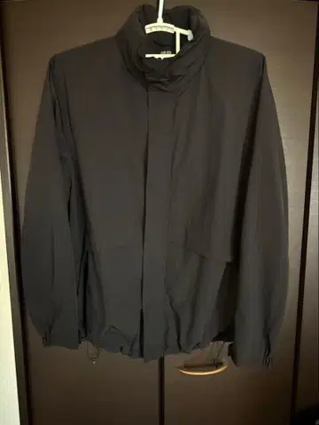 유니클로 윈드프루프 스탠드 블루종