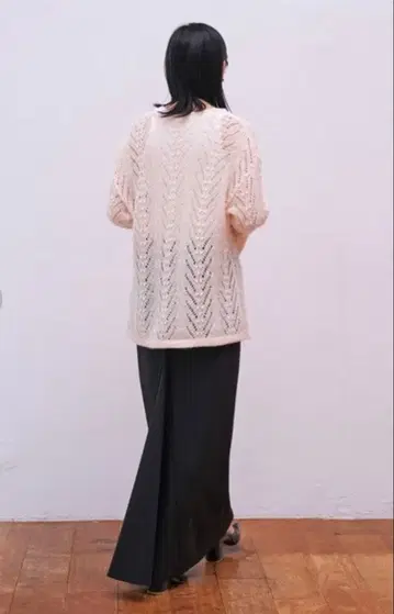 AKTE 백 테일 롱 스커트 블랙