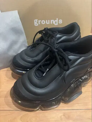 그라운즈 스니커즈 MOOPIE FAM 블랙 25cm 미키오 사카베