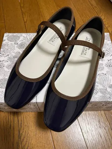 TEMPERATE 네이비 멜리 제인 플랫슈즈