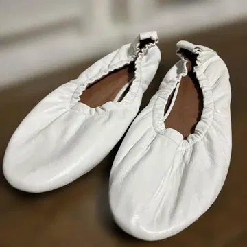 SHIPS 화이트 발레 슈즈 사이즈 37