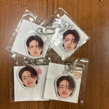 TREASURE 얼굴 아크릴 키링 희로애락 하루토 전 종류 4종