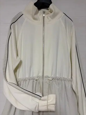 아이보리 트랙 도킹 벌룬 원피스 롱 원피스