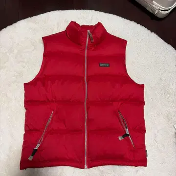 CONVERSE 빨간색 다운 베스트