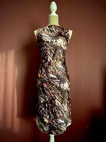 ANAYI 슬리브리스 무릎 기장 원피스 블랙 계열