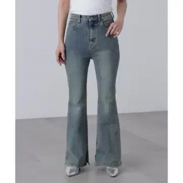 프리즈마트 안쪽 슬릿 벨 보텀 데님 팬츠