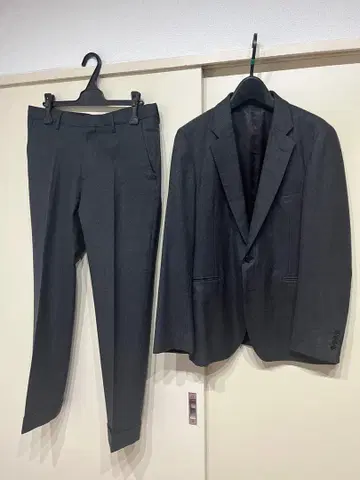 디스트릭트 유나이티드 애로우즈 다크 그레이 비즈니스 정장 셋업