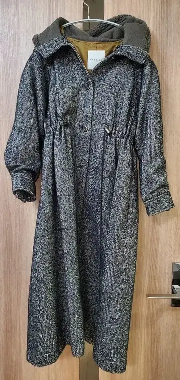 후드 부착 울 혼방 롱 코트