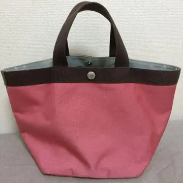 핑크와 브라운의 토트백