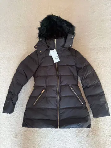 ZARA 블랙 다운 자켓