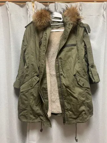 올리브 그린 모즈 코트 퍼 포함