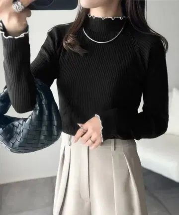 CLASSICAL ELF 배색 멜로우 리브 니트탑 (긴팔)