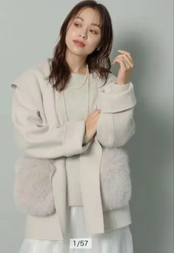 Arpege story 옅은 베이지 퍼 코트 사이즈 2