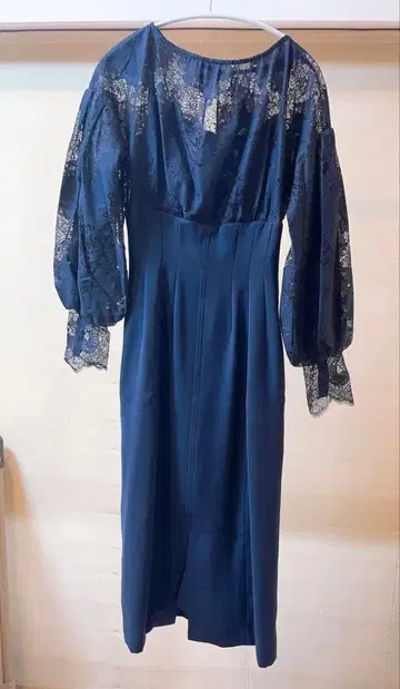 CELFORD 레이스 도킹 원피스 이시하라 사토미 착용