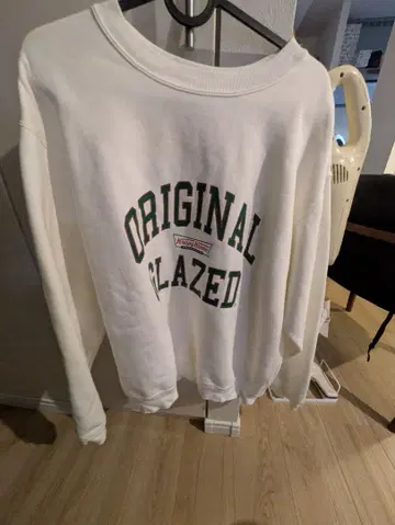 크리스피 크림 도넛 크리스피 크림 도넛 맨투맨 L 사이즈