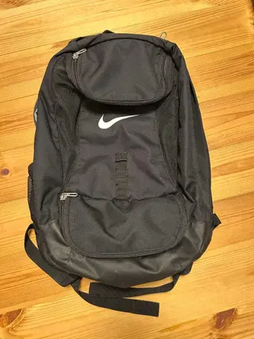 Nike 블랙 백팩