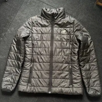 뉴발란스 패딩 자켓 M 사이즈 블랙