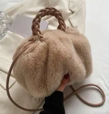 마지막 1개 ZARA 장르 해외 브랜드 성숙/러블리 퍼 숄더백