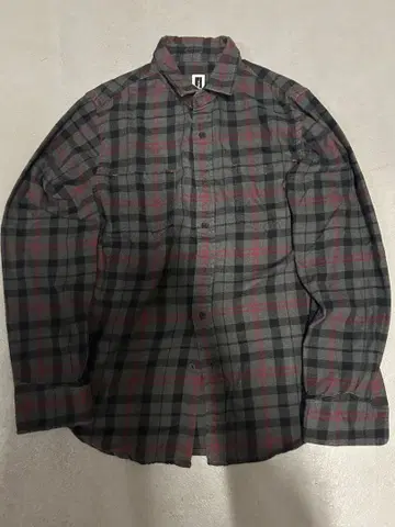 빨간색과 그레이 커터 셔츠 US제