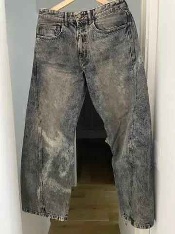 WYM 데미지 가공 와이드 레그 데님