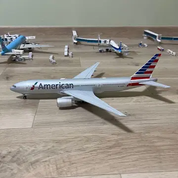 호건 아메리칸 항공 보잉 777 1/200
