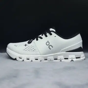 새상품 ON Cloud X4 러닝화 스니커즈 화이트 25.5cm