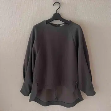 새상품급 칼리테 디자인 상의 어른스러운 브라운