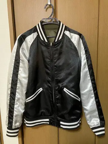 어반 리서치 리버서블 스카잔/MA-1 L 사이즈