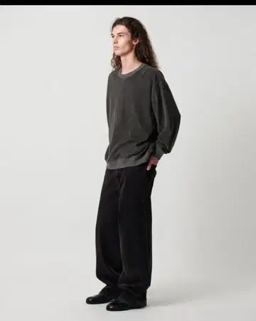 MONKEYTIME 오존 워시 벨로아 백 지퍼 크루넥