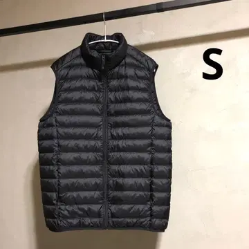 새상품급 유니클로 울트라 라이트 다운 베스트 블랙 S 남성용