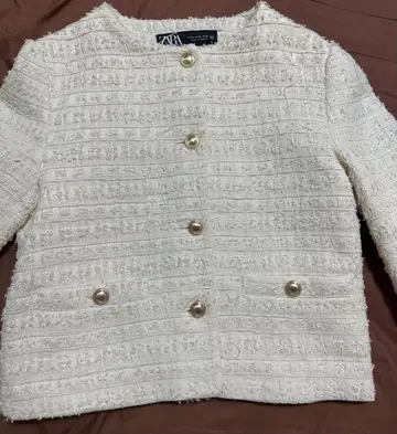 ZARA 화이트 노카라 자켓