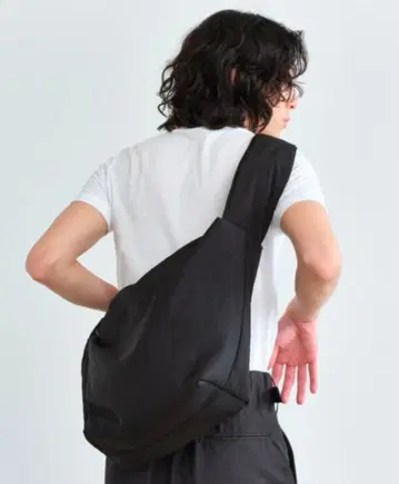 SINSS 나일론 개더 숄더백 블랙