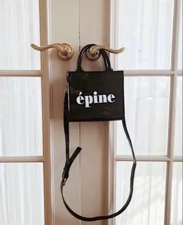 epine 로고 에나멜 숄더백