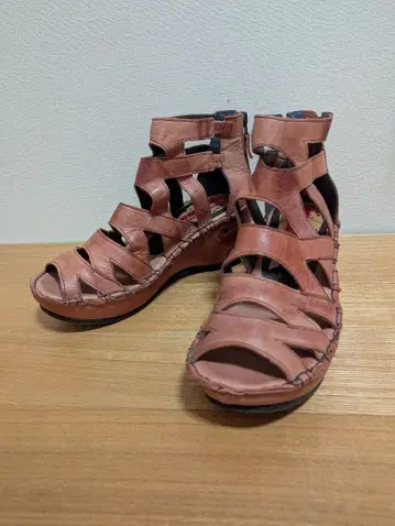 히나데이 그린 구르카 샌들 글래디에이터 M 사이즈 3E 브라운