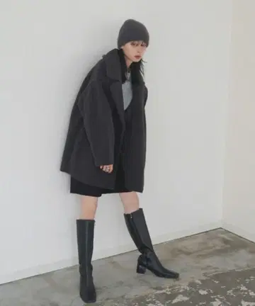 LIAN 테일러드 보아 코트