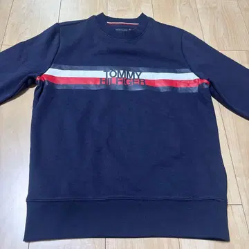TOMMY HILFIGER 네이비 맨투맨