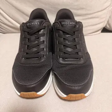 SKECHERS SLIP-INS 블랙 스니커즈