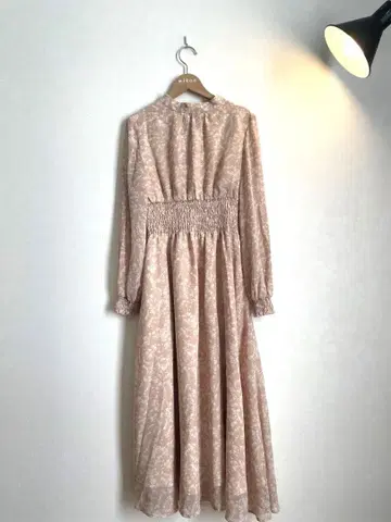 더스티 핑크 원피스