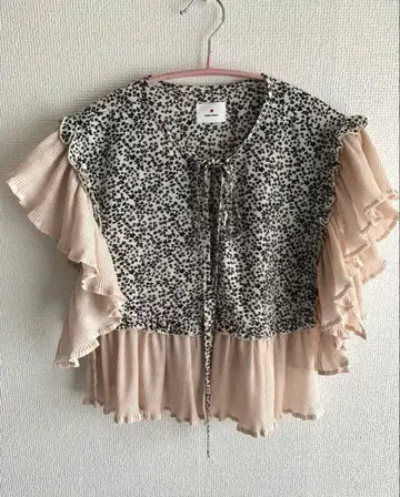 merry jenny(메리제니) 탈부착 카라 프릴 미니 꽃무늬