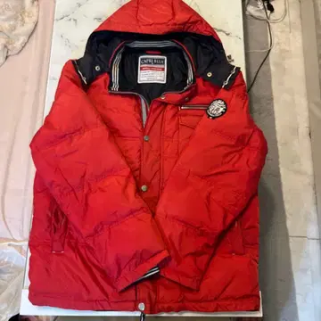 CAPRI BLUE 후드 부착 레드 다운 자켓 LL