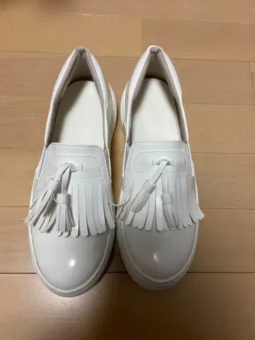 루시다 미사용 새상품 레인 대응 태슬 포함 슬립온