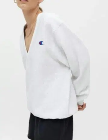 Champion V넥 맨투맨