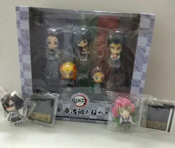 귀멸의 칼날 탄지로와 기둥들 피규어